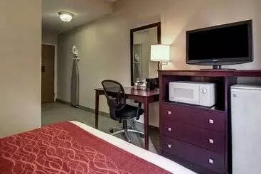 Отель Columbia Inn & Suites