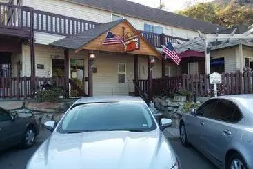 ホテル Columbia River Inn