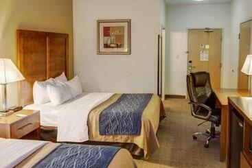 酒店 Comfort Inn & Suites North Greenfield