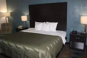 בית מלון כפרי Quality Inn North Vernon