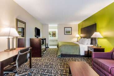 فندق Quality Inn Russellville