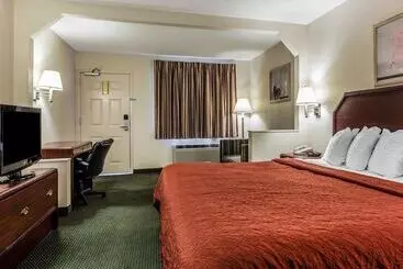 Отель Quality Inn & Suites Stockbridge Atlanta South I 75