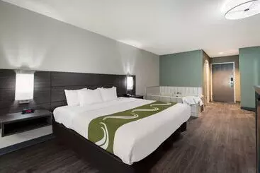 בית מלון כפרי Quality Inn & Suites Wilsonville