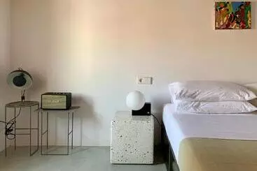Hotel Fragile