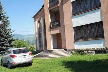 Auberge Hôtelière Luse Guest House