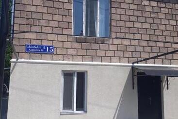 پانسیون Vardzia