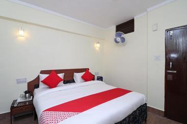 Hotel Treebo Kosmos Anamika, 1 Km From Nainital Lake