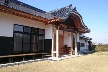 Bed and Breakfast Aki Kokubunji Shukubou