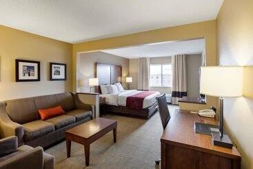 هتل Comfort Suites Lincoln North