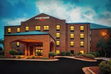 فندق Courtyard By Marriott New Bern