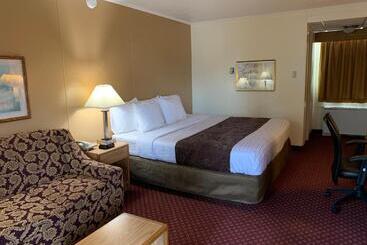 Отель Red Carpet Inn & Suites Ebensburg