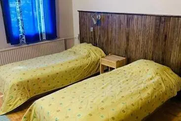 Retkeilymaja Majatalo Tyrni