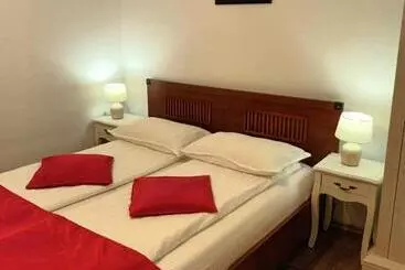 Pensjonat Amaraz Center