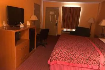 בית מלון כפרי Days Inn By Wyndham Franklin