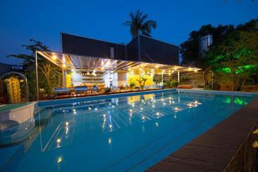 בית מלון כפרי S'bungalow Phu Quoc