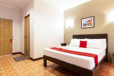 Hotell Reddoorz @ Km 50 Aguinaldo Highway Tagaytay