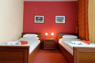 Отель Kamu Garni