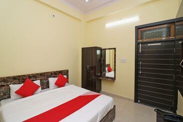 호텔 Oyo 29732 Sai Vila