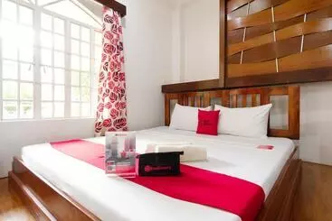 هاستل Reddoorz Premium @ Abueg Road Extension