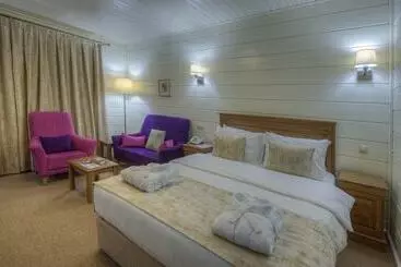 River Inn Resort And Spa