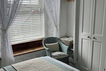 The Old Post House B&b