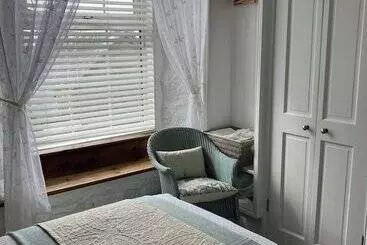 The Old Post House B&b