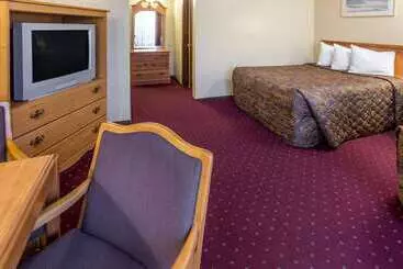 هتل Days Inn By Wyndham Medford