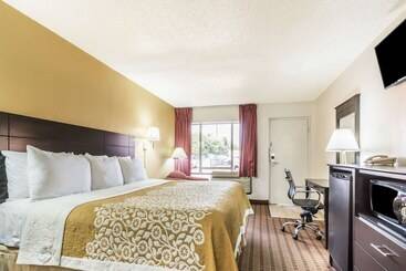 Hotel Days Inn By Wyndham South Fort Worth