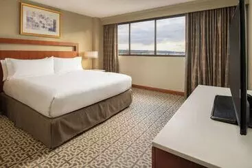 Отель Doubletree Suites By Hilton Seattle Airport Southcenter