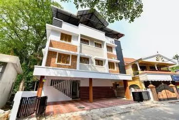 Pensión Artistic Home Studio In Vazhakkala