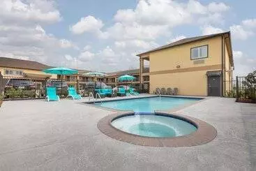 ホテル Days Inn & Suites By Wyndham La Porte