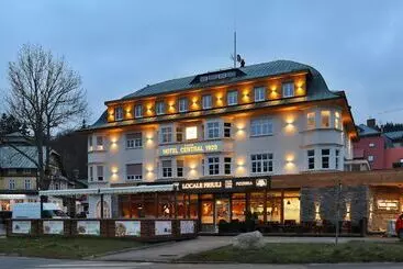 هتل Central 1920