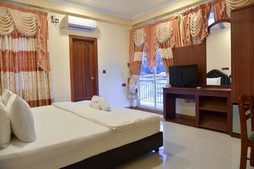 پانسیون Nalaveshi Inn, Huraa