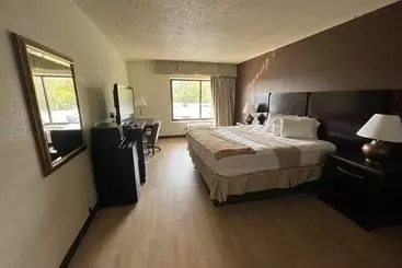 Отель A Victory Inn  West Dearborn