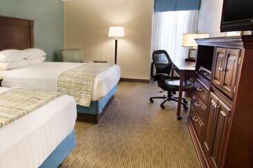 호텔 Troy Inn & Suites