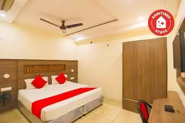 Hotel Oyo 62700  Surya Inn