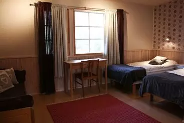 Hus Isokenkaisten Klubi Wilderness Lodge