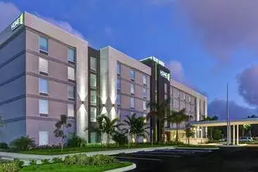 هتل Home2 Suites By Hilton West Palm Beach Airport, Fl