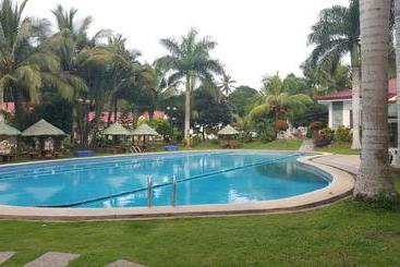 Phil Oasis  And Resorts