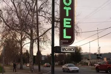 El Bonita Motel