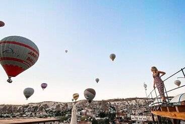 هتل Cappadocia Caves