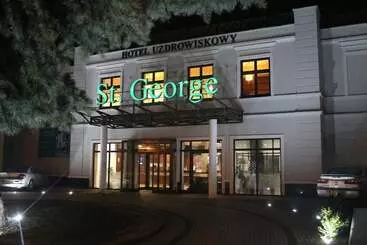 ホテル Uzdrowiskowy St George