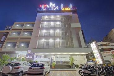 Hotell Treebo Lalaji S Executive