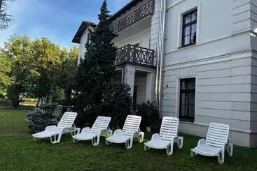 ホテル Uzdrowiskowy St George