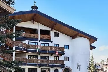 ホテル Goldener Hirsch, Auberge Resorts Collection