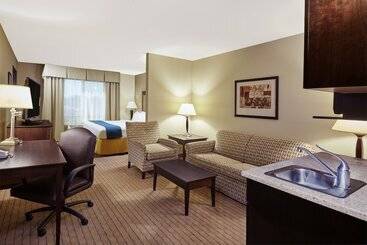 فندق Holiday Inn Express & Suites Madison Verona, An Ihg