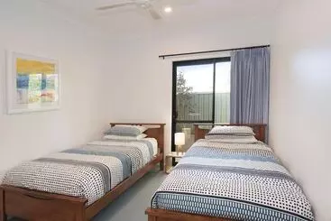 ツーリストアパートメント Footsteps By The Bay