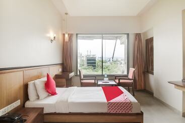 酒店 Dhiraj Residency By Oyo Rooms