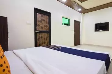 Hotel Deep Home Stay