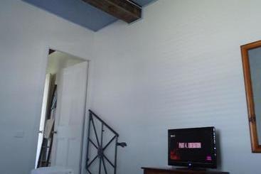 Pensão Accommodation In An Historic Warehouse